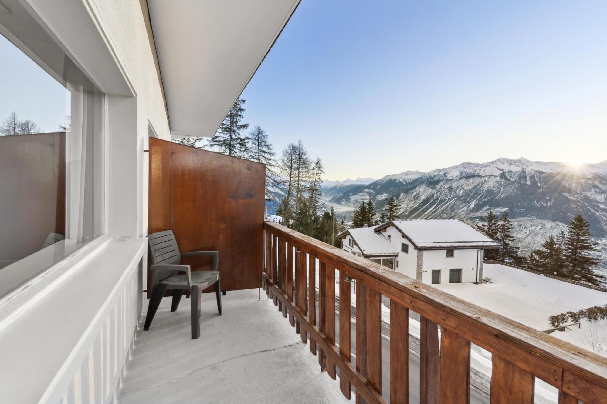 Crans Montana Suites Exterior photo